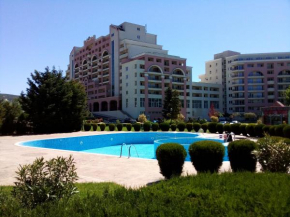 Studio in Sunny Beach Plaza